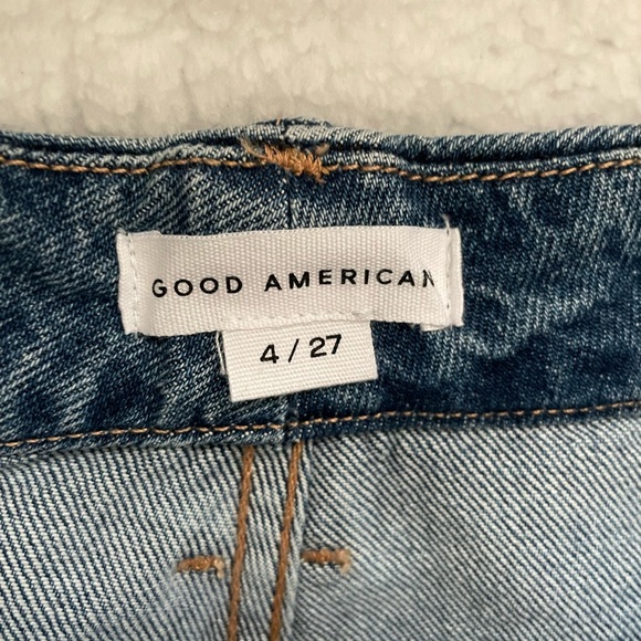 NWT Good American The Weekender High Rise Loose Fit Raw Hem Distressed Blue - Picture 6 of 8